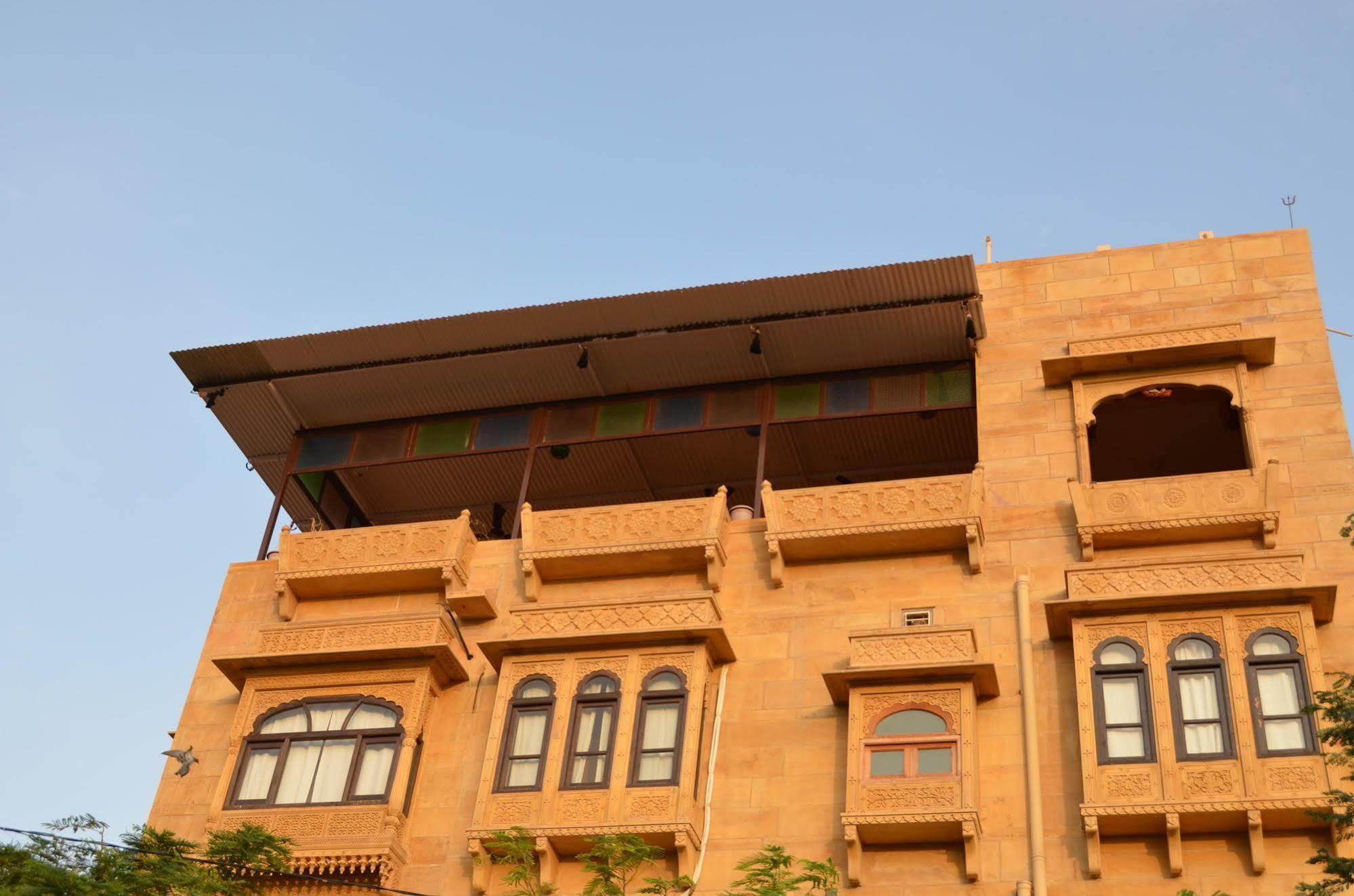 ג'איסלמר Hotel Fifu מראה חיצוני תמונה