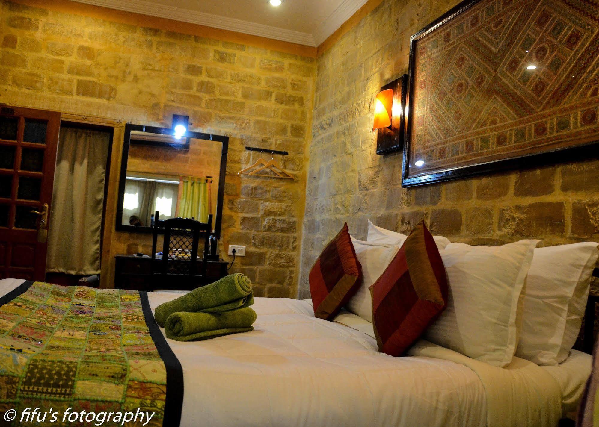 ג'איסלמר Hotel Fifu מראה חיצוני תמונה